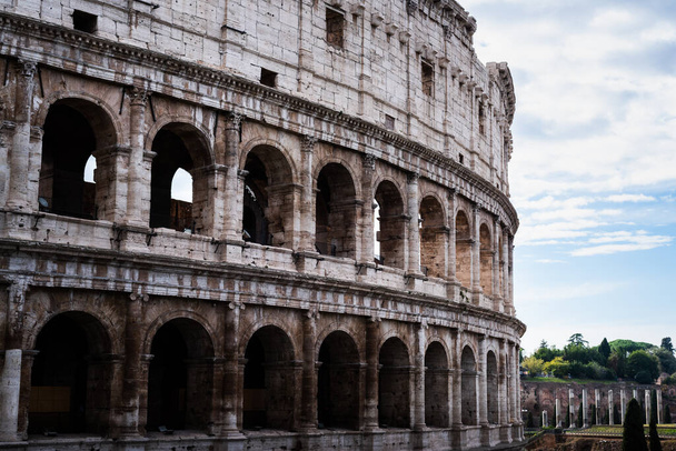 Ogromne i mityczne Koloseum w Rzymie, Włochy - Zdjęcie, obraz