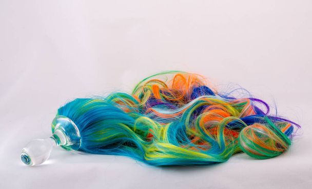 křišťálový anální kolík sexuální hračky s barevným mini pony ocas. Kvalitní fotografie - Fotografie, Obrázek