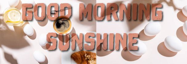kollázs főtt tojással, citromos víz, kávéscsésze és croissant reggelire szürke asztalon, jó reggeli napsütéses felirattal, weboldal fejléc  - Fotó, kép