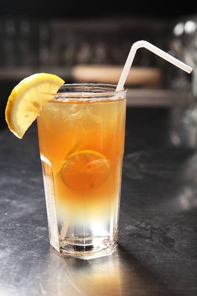 cocktail with lemon and ice - Fotografie, Obrázek