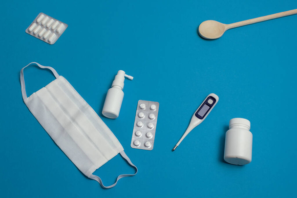 Maska medyczna, kapsułka, tabletki, sprzęt medyczny - Zdjęcie, obraz