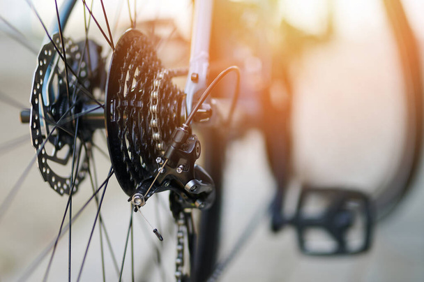Bicycle gear shift on rear wheel close up view - 写真・画像