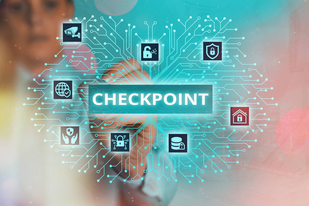 Słowo pisanie tekstu Checkpoint. Koncepcja biznesowa dla wejścia z załogą, gdzie podróżni podlegają kontrolom bezpieczeństwa Kontrola systemu, koncepcja narzędzi konfiguracyjnych narzędzi konfiguracyjnych. - Zdjęcie, obraz