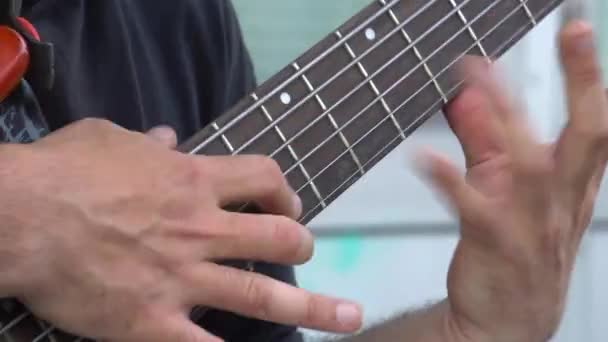 Moving fingers on a guitar fretboard - Footage, Video