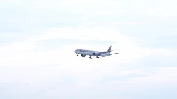 Ho Chi Minh City, Vietnam - November 27th, 2019: Airplane airbus A350 of Qatar Airways flying through sky prepare to landing at Tan Son Nhat International Airport, Ho Chi Minh City, Vietnam - Кадри, відео