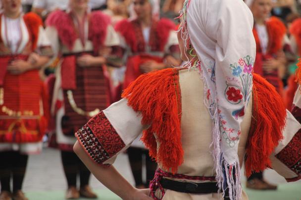 Macedón néptánc egy utcai fesztiválon - Fotó, kép