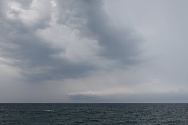 Viharos tenger, felhős ég - Fotó, kép