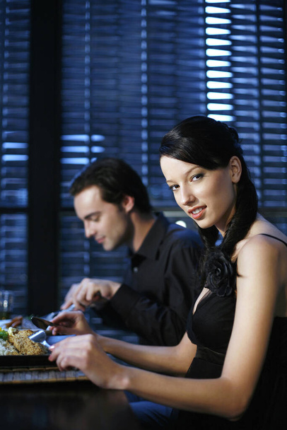 Couple eating at a restaurant - Foto, Imagem