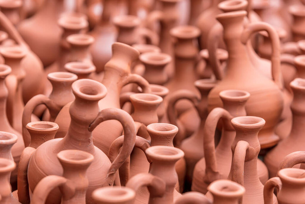 beautiful ceramic jugs, Cappadocia, Turkey - Фото, зображення
