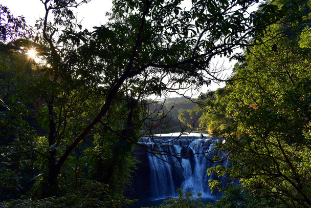 Uusi Taipei, Taiwan - Shifen Waterfall Pingxin alueella - Valokuva, kuva