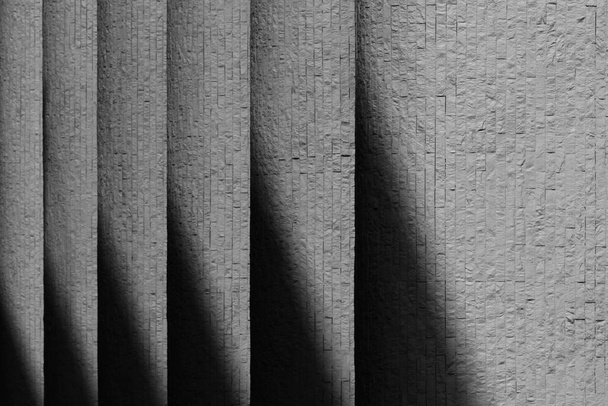 wzór betonowego słupa w budynku z cieniem - Zdjęcie, obraz