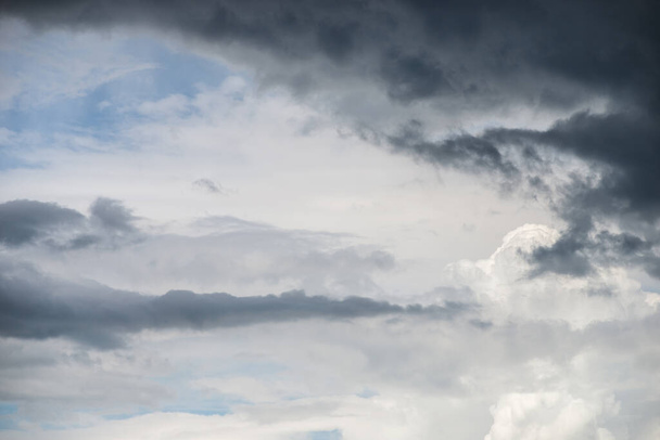 closeup od grey stormy sky background  - Foto, Imagem