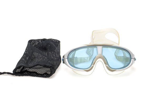 γυαλιά κολύμβησης απομονωμένα σε λευκό φόντο - Φωτογραφία, εικόνα