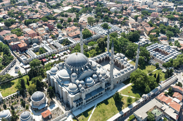 Aerial drone view of Suleymaniye Mosque in Istanbul, Turkey  - Foto, Imagem