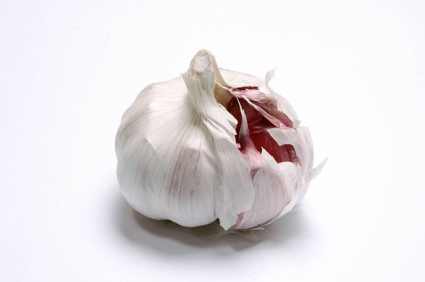 Garlic, Close Up against white backgroun - Foto, Imagen