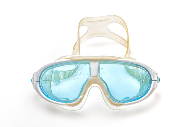 lunettes de natation isolées sur fond blanc - Photo, image