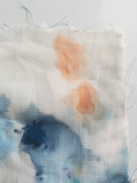 різнокольорова пофарбована тканина
 - Фото, зображення