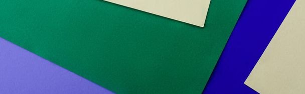 абстрактный геометрический фон с цветной бумагой, панорамный снимок
 - Фото, изображение