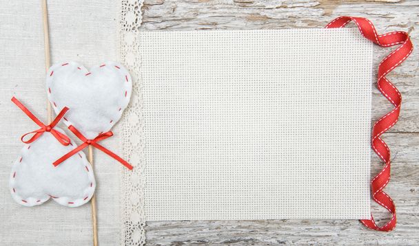 Sevgiliye arka plan Tekstil kalpleri ve Şerit üzerindeki eski ahşap - Fotoğraf, Görsel