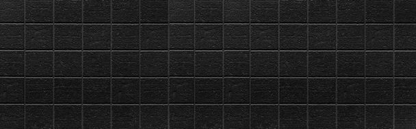 Panorama z tmavé keramické dlaždice textury pozadí. Černá a bílá, černé pozadí, černá textura, černá dlaždice - Fotografie, Obrázek
