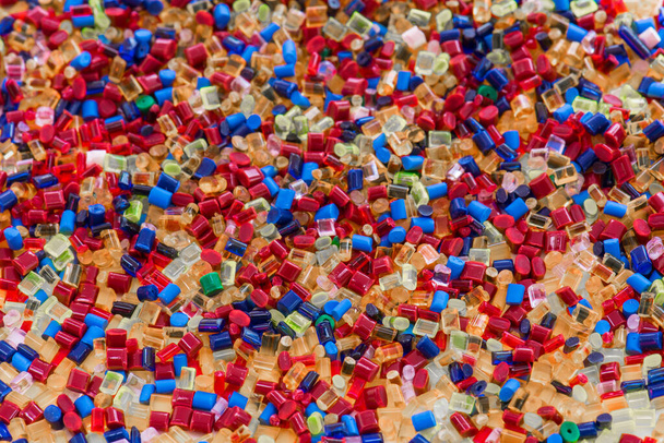 πολλές διαφορετικές χρωματιστές πλαστικές ρητίνες πολυμερούς - Φωτογραφία, εικόνα