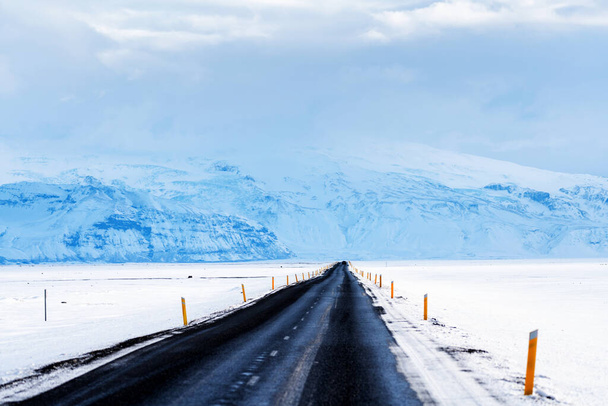 Vaikuttava luminen maisema kehätiellä Islannissa - Valokuva, kuva