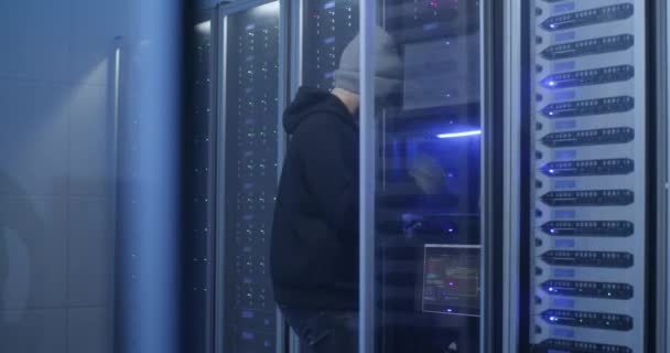 Hackers breaking into a data center - Footage, Video