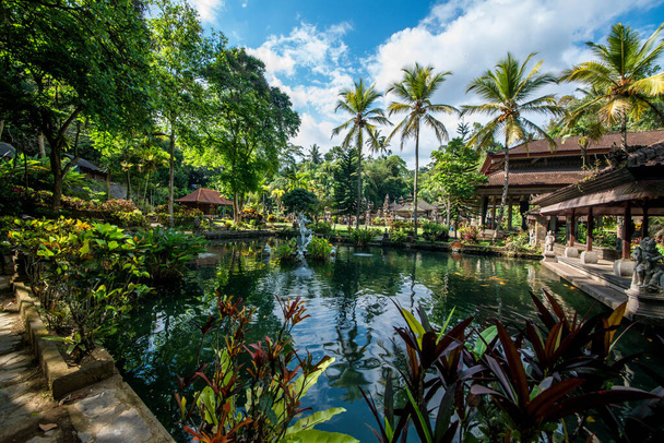 Lagoa em Gunung Kawi Sebatu Temple, Indonésia - Foto, Imagem