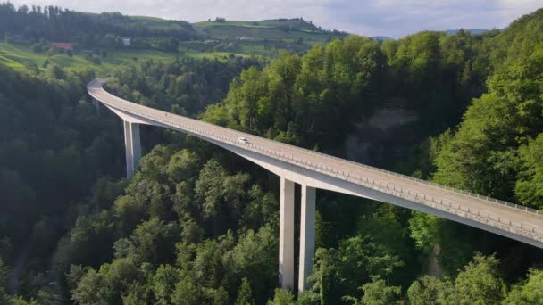 Zwei Brücken über die Lorze in Zug Schweiz - Filmmaterial, Video