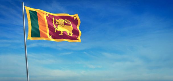 Národní vlajka Srí Lanky vlaje ve větru před jasnou modrou oblohou - Fotografie, Obrázek