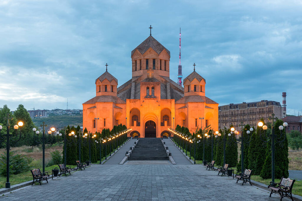 夜の聖グレゴリウス正教会,エレバン,アルメニア - 写真・画像