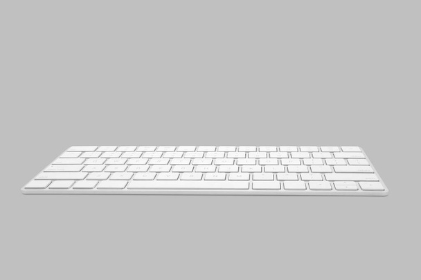 Ordenador de teclado aislado sobre fondo blanco, accesorio y equipo electrónico, tecnología digital
. - Foto, Imagen