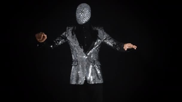 Sr bola de discoteca vestindo jaqueta de prata dança
 - Filmagem, Vídeo