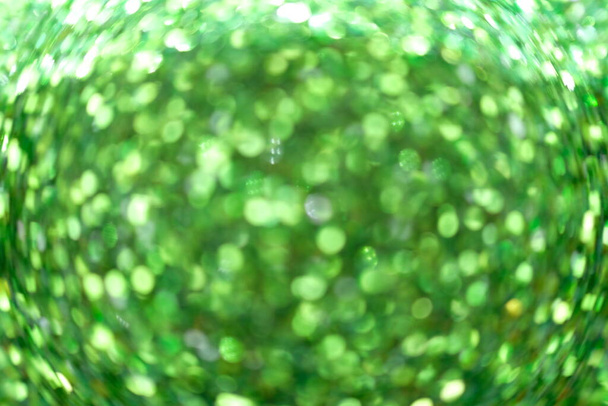 Fond vert abstrait avec des bulles et scintillant Saint-Valentin scintillant, lumière événement fond romantique. Fond de vacances abstrait flou - Photo, image