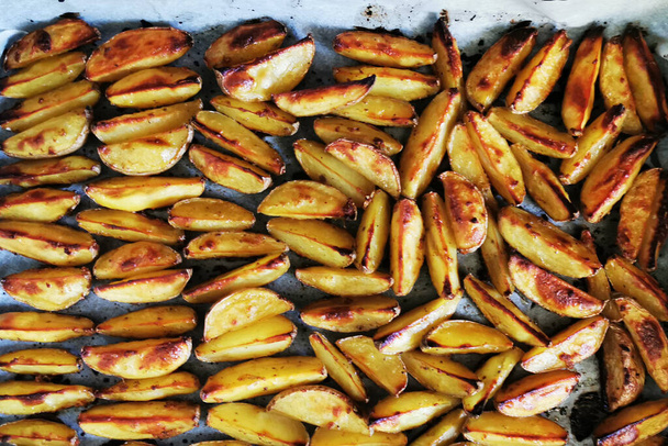 Frittierte Kartoffeln Textur als sehr schöne Lebensmittel Hintergrund - Foto, Bild