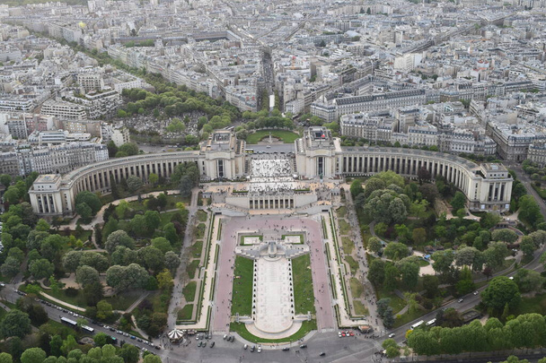 フランスのエッフェル塔から見たパリの空の景色 - 写真・画像