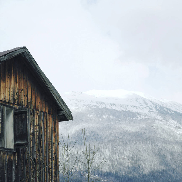 Chalet on the mountain - 写真・画像