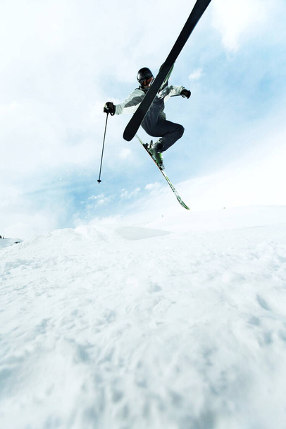 Skier flying in the air - Фото, изображение