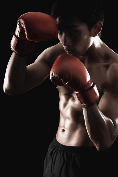 Man with red boxing gloves - Valokuva, kuva