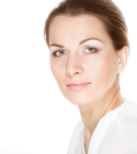 jonge volwassen vrouw met gezondheid huid van gezicht - Foto, afbeelding