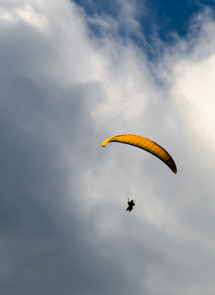 Полет над облаками
 - Фото, изображение