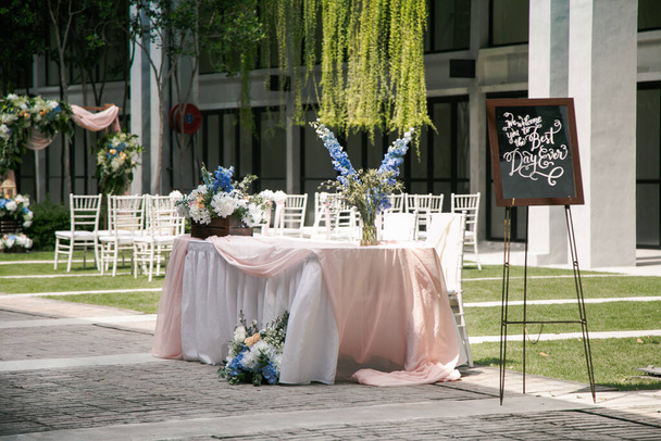 Kuala Lumpur, Maleisië - 16 februari 2020: Maleis Bruiloft, mooie bruiloft decoratie setup op een trouwdag - Foto, afbeelding