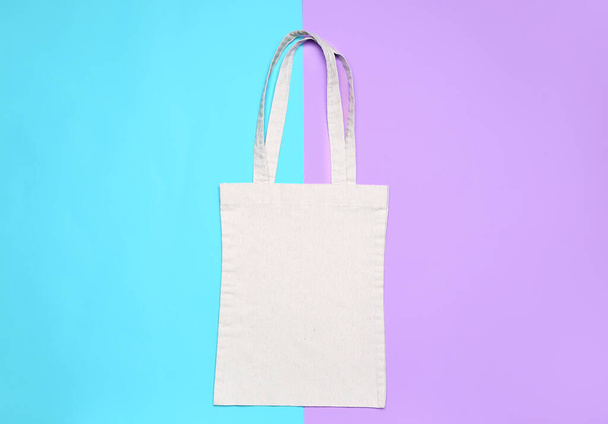 Öko-Tasche auf farbigem Hintergrund - Foto, Bild