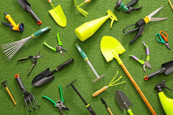 Supplies for gardening on color background - Foto, Imagen