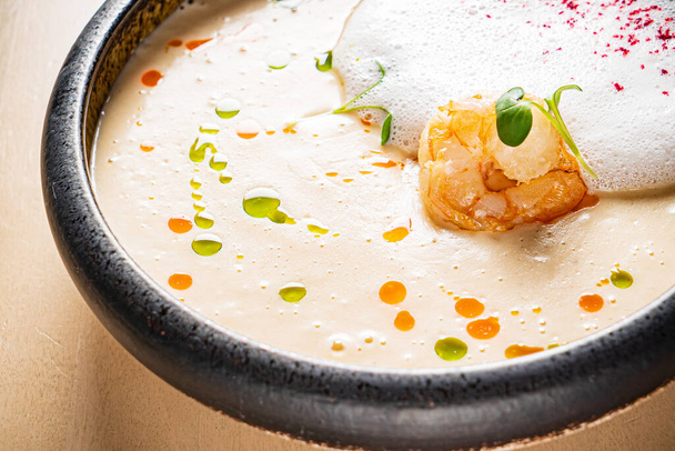 seafood cream soup with shrimps - Foto, Imagem