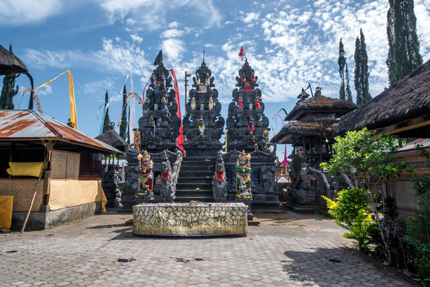 Indonesische tempel Ulun Danu Beratan in Ubud - Foto, afbeelding