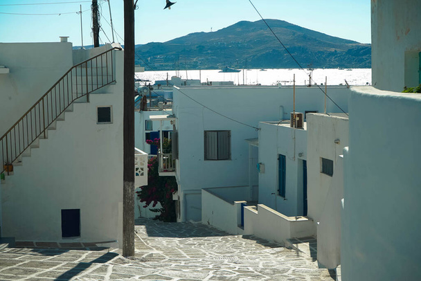 Białe budynki na wyspie Paros  - Zdjęcie, obraz
