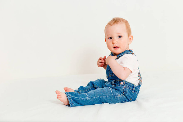 Baby Girl in Denim Combine - Valokuva, kuva