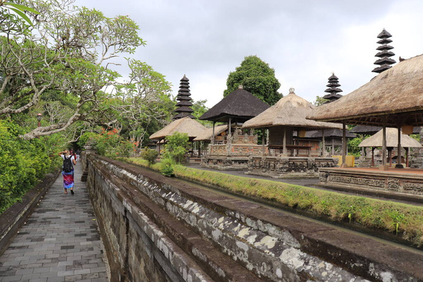 Terytorium świątyni Taman Ayun, Indonezja  - Zdjęcie, obraz