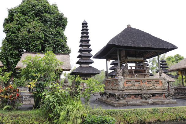 Territorio del tempio Taman Ayun, Indonesia  - Foto, immagini